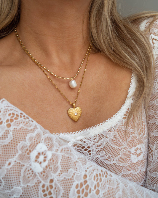 Aubrey Choker