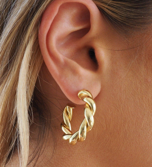 Vera Gold Hoops | Medium