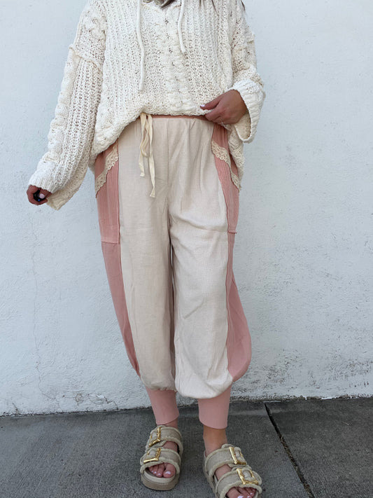 The Coastal Lounge Joggers - PINK