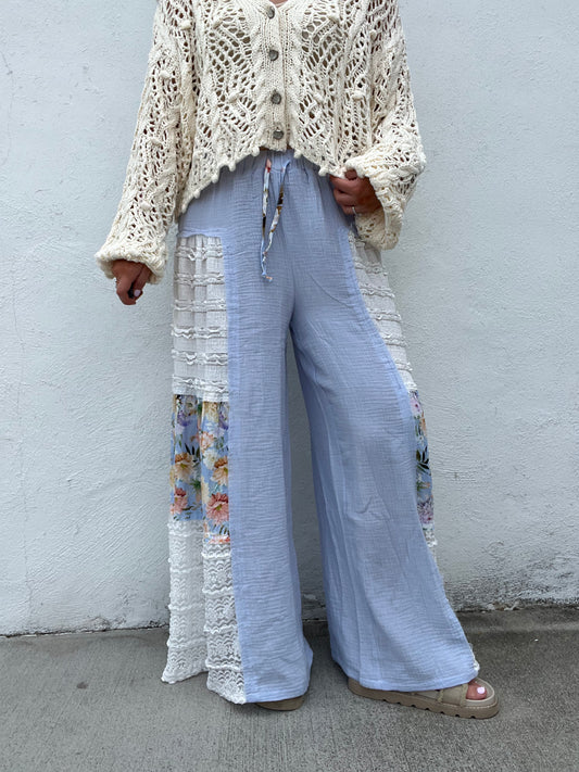 The Destiny Floral Pants - BLUE